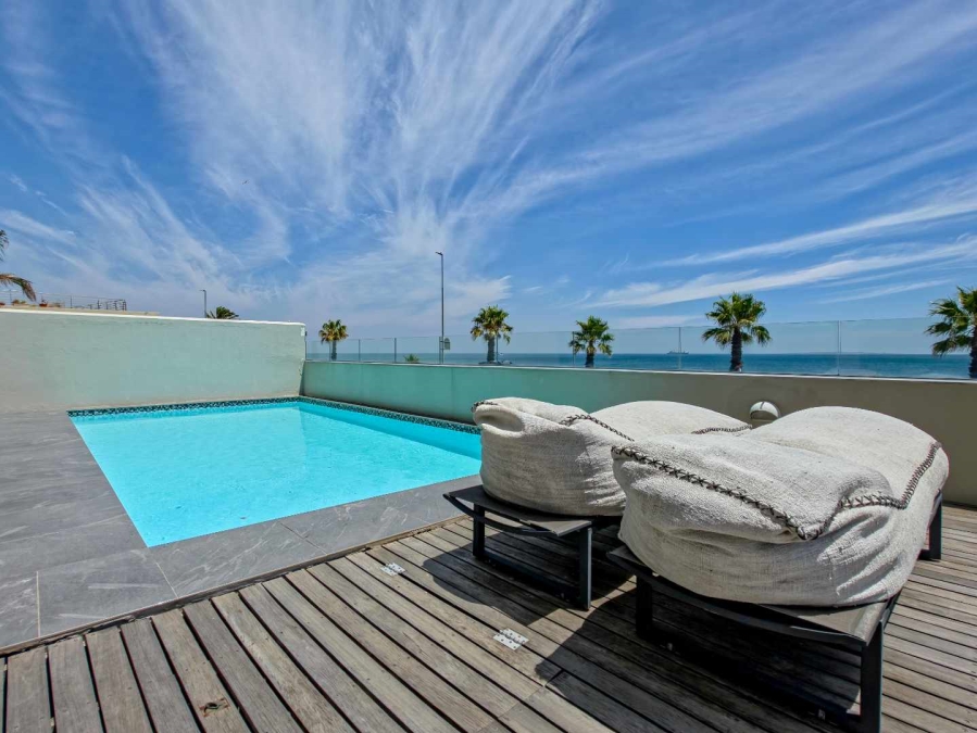 3 Bedroom Property for Sale in Mouille Point Western Cape